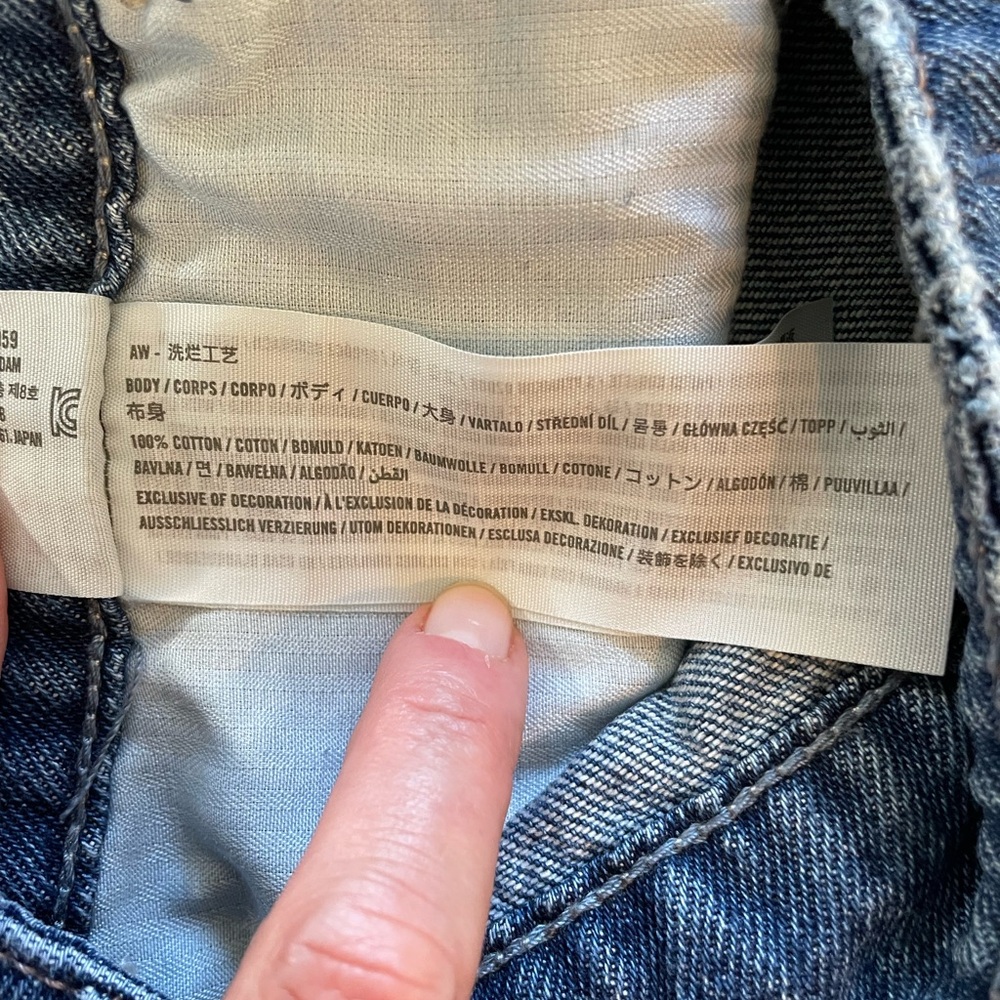 Hollister Women's Low Rise Baggy Jeans, Size 10R, Waist 30 - Picture 7 of 11